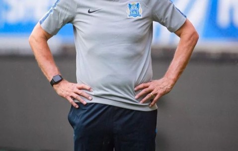 JBO官方 -里程碑夜夏洛特黄蜂回应争议，NBA总决赛今晚刷纪录，质疑声仍在，纪律约束更严格的简单介绍